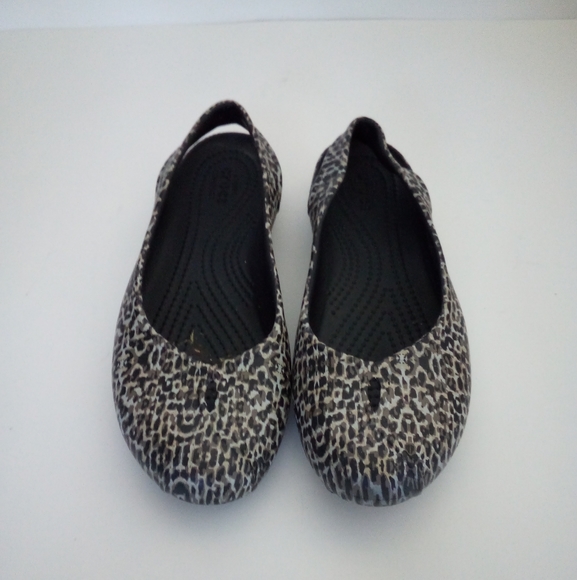 Women's Crocs size 6 - Picture 2 of 3